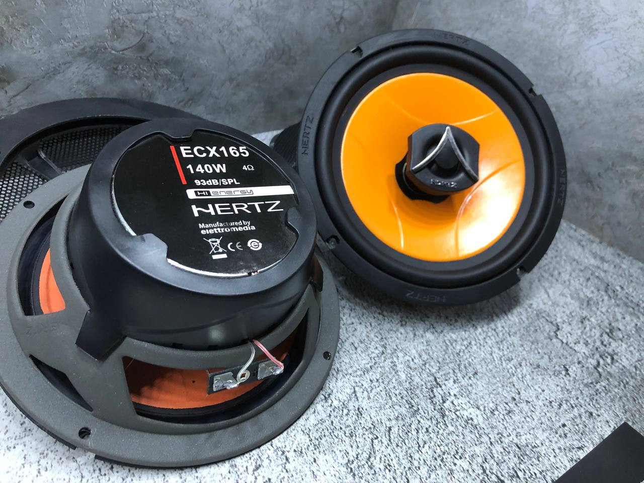 Hertz ecx 165