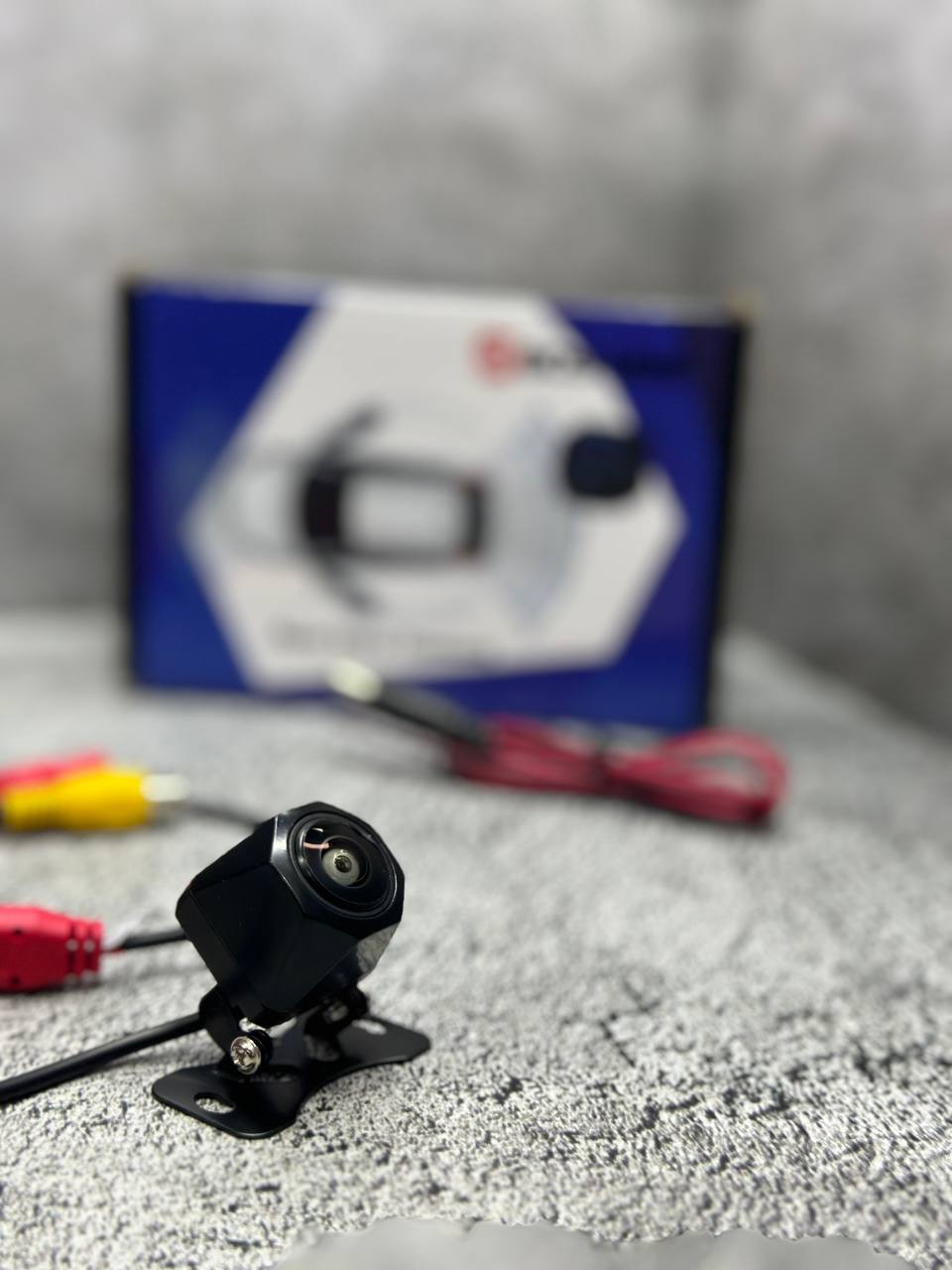 L369