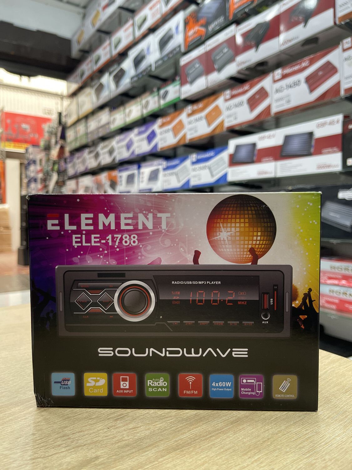 ELEMENT ELE-1788 1din c Bt